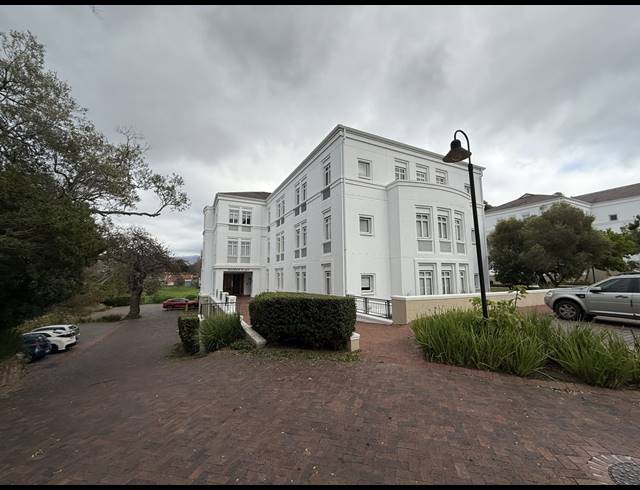 74M² OFFICE TO LET IN CONSTANTIA
